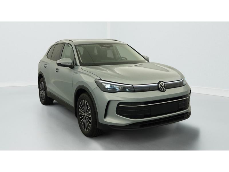 {marque}-{modele}-{version}