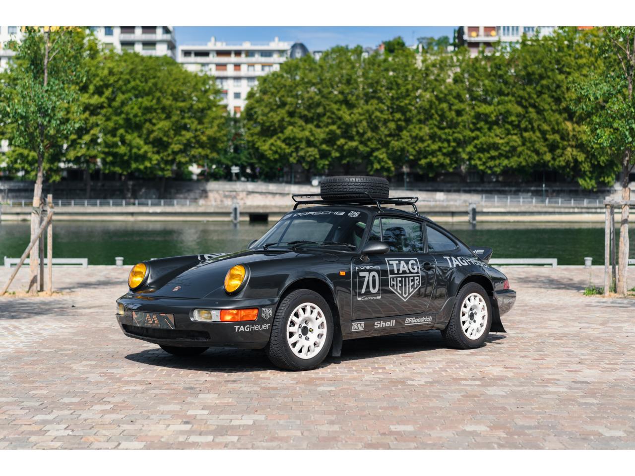 PORSCHE 911