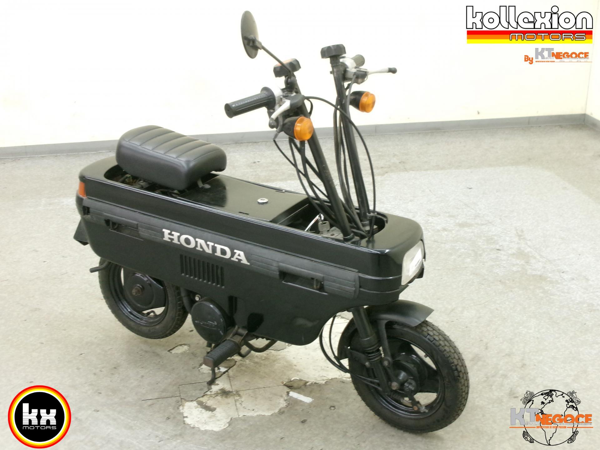 HONDA MOTOCOMPO AB12 50 1983
