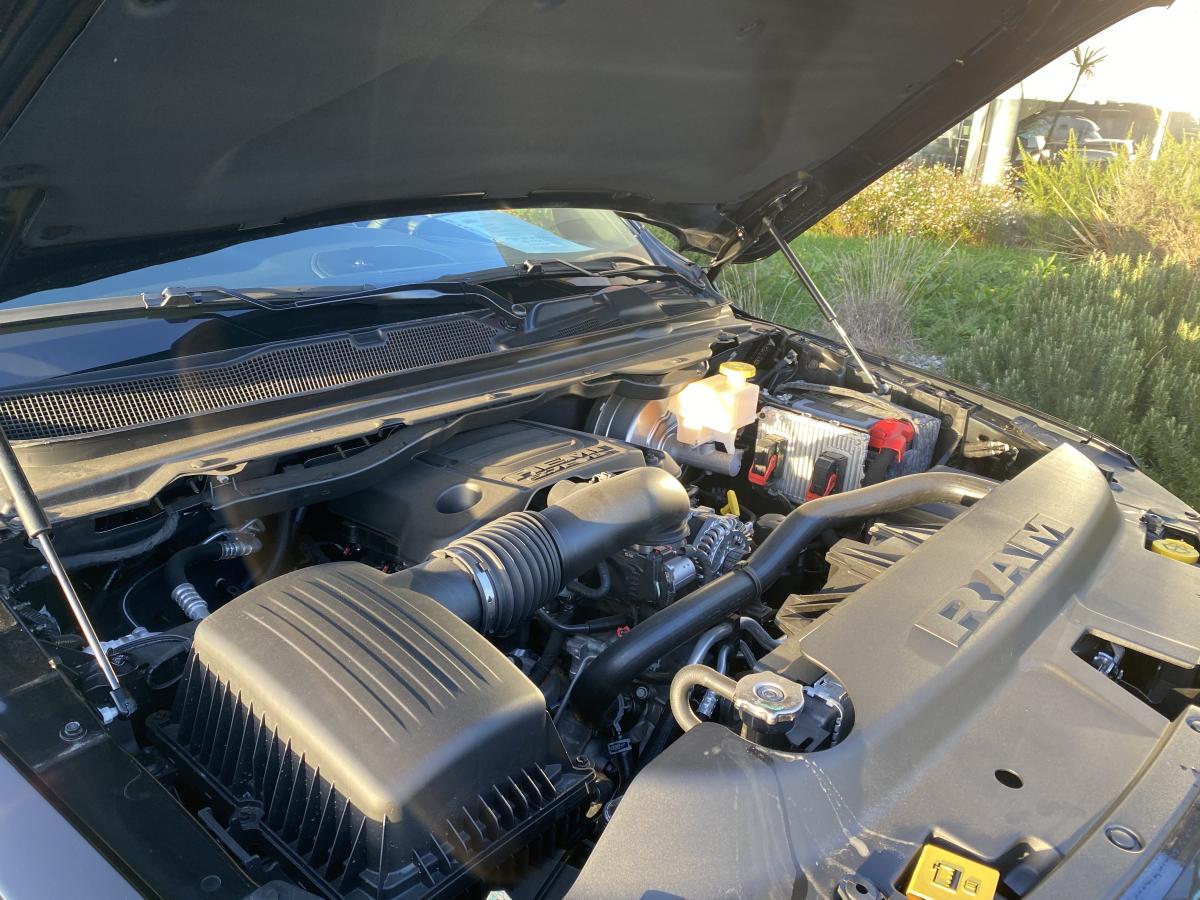 DODGE RAM 1500 CREW LARAMIE SPORT NIGHT EDITION BOX 2020