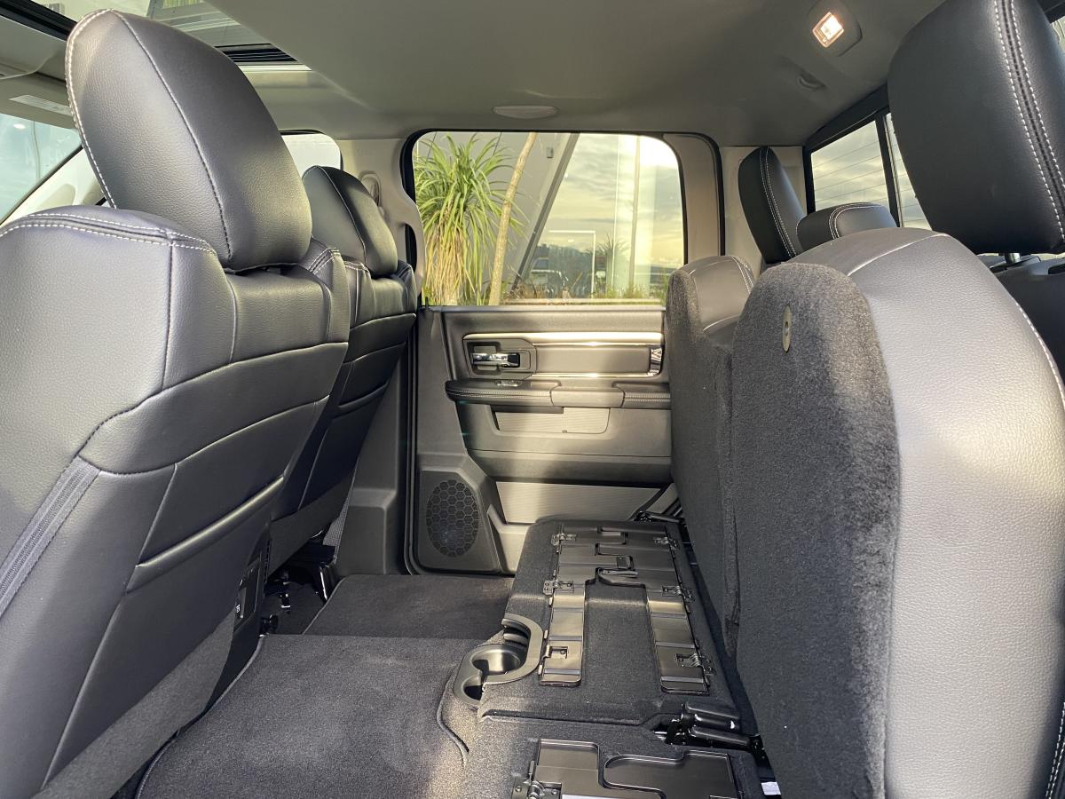 DODGE RAM CREW SPORT CLASSIC BLACK PACKAGE 2020