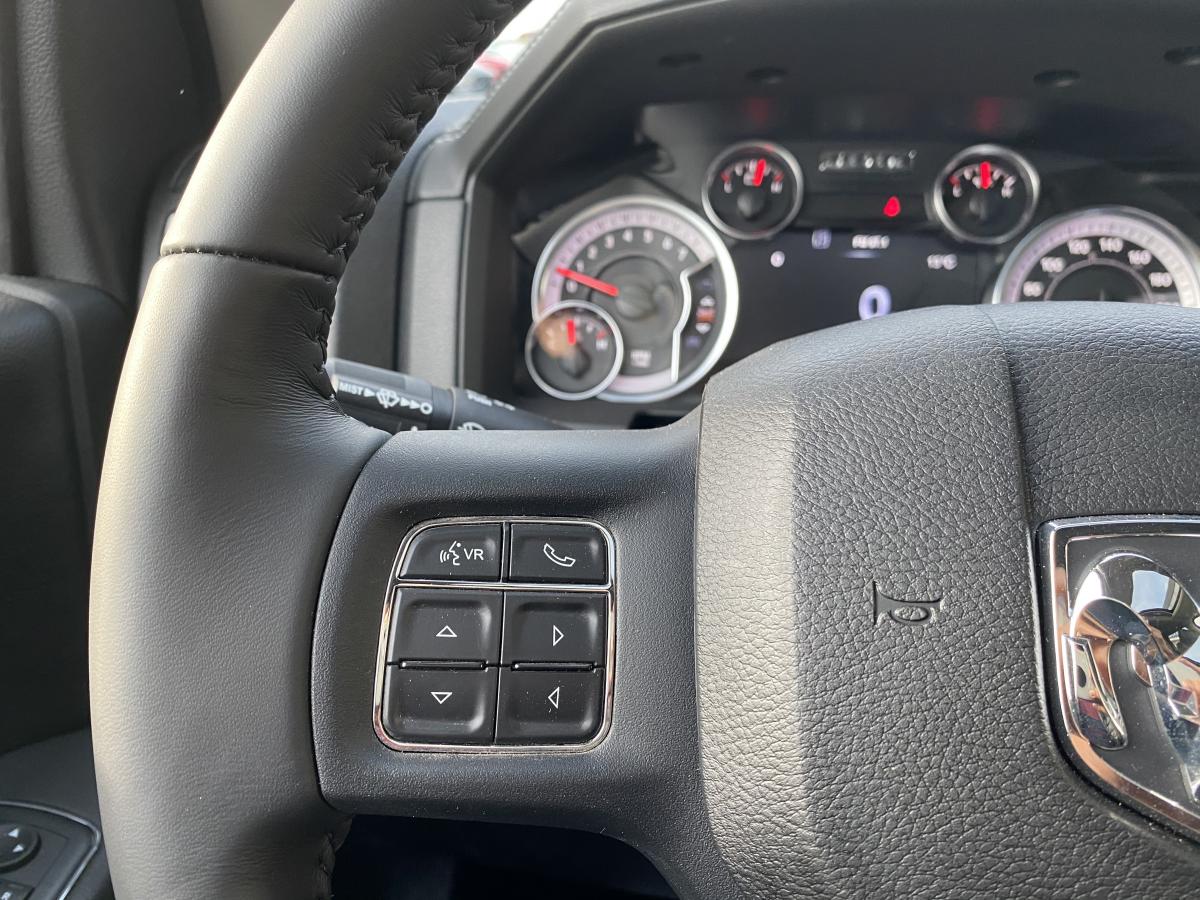 DODGE RAM CREW SPORT CLASSIC BLACK PACKAGE 2020