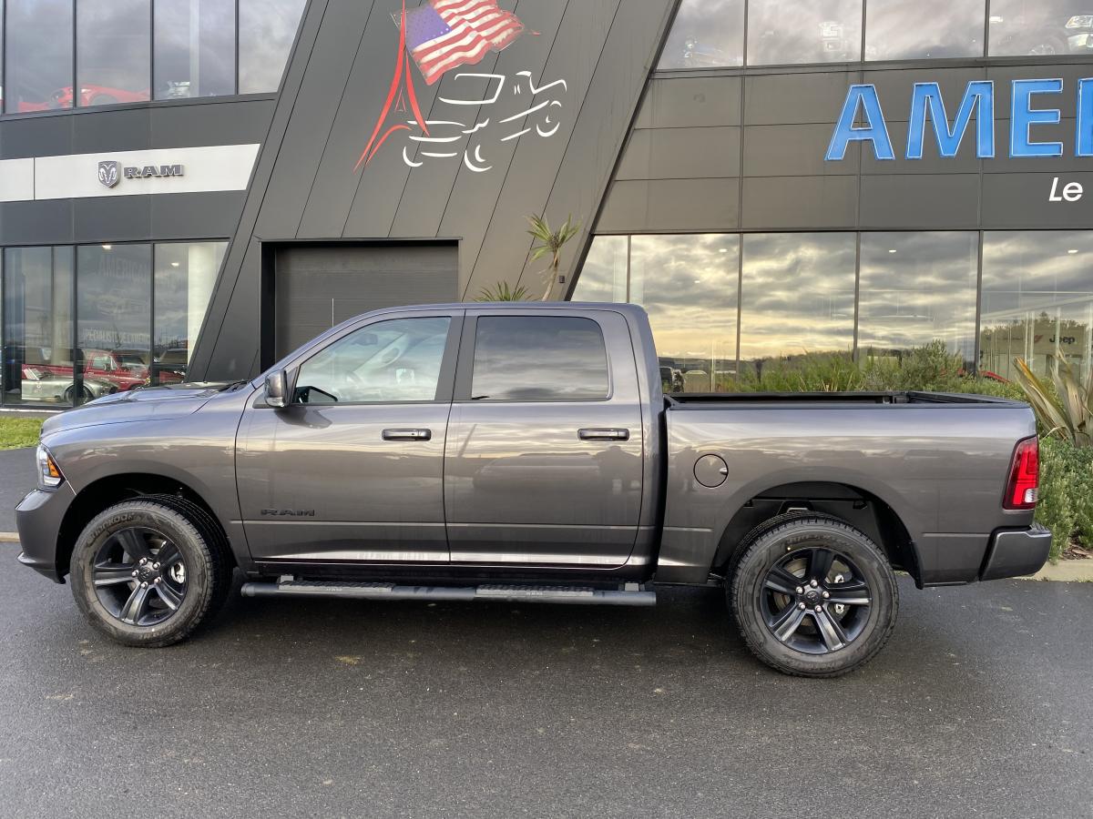 DODGE RAM CREW SPORT CLASSIC BLACK PACKAGE 2020