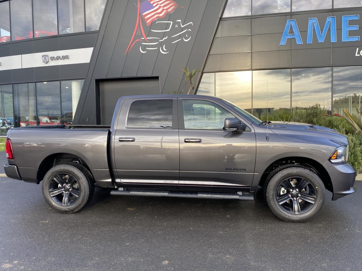 DODGE RAM CREW SPORT CLASSIC BLACK PACKAGE 2020
