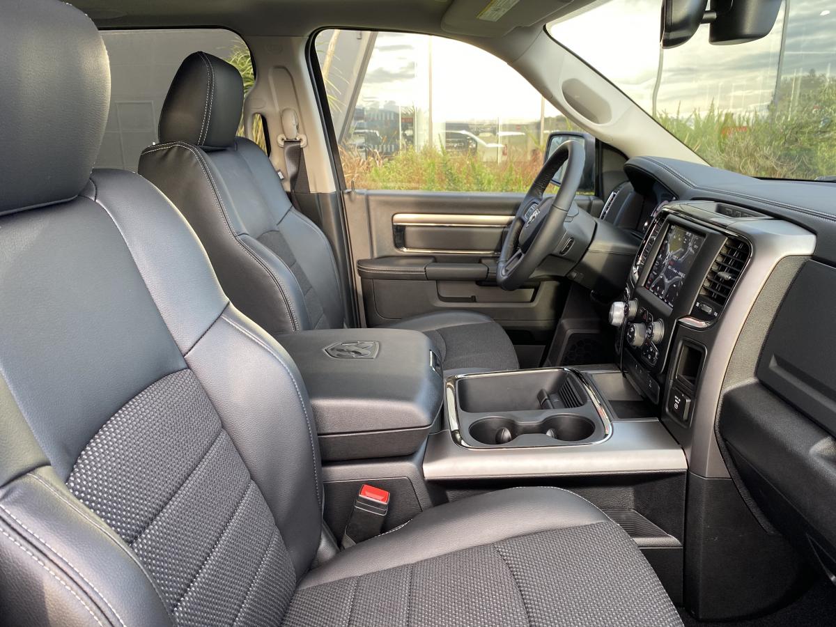 DODGE RAM CREW SPORT CLASSIC BLACK PACKAGE 2020
