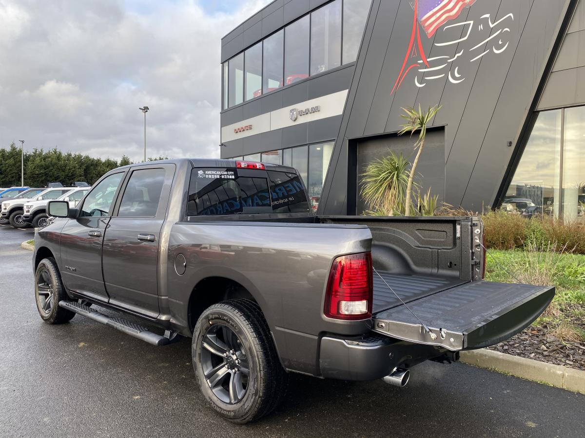 DODGE RAM CREW SPORT CLASSIC BLACK PACKAGE 2020