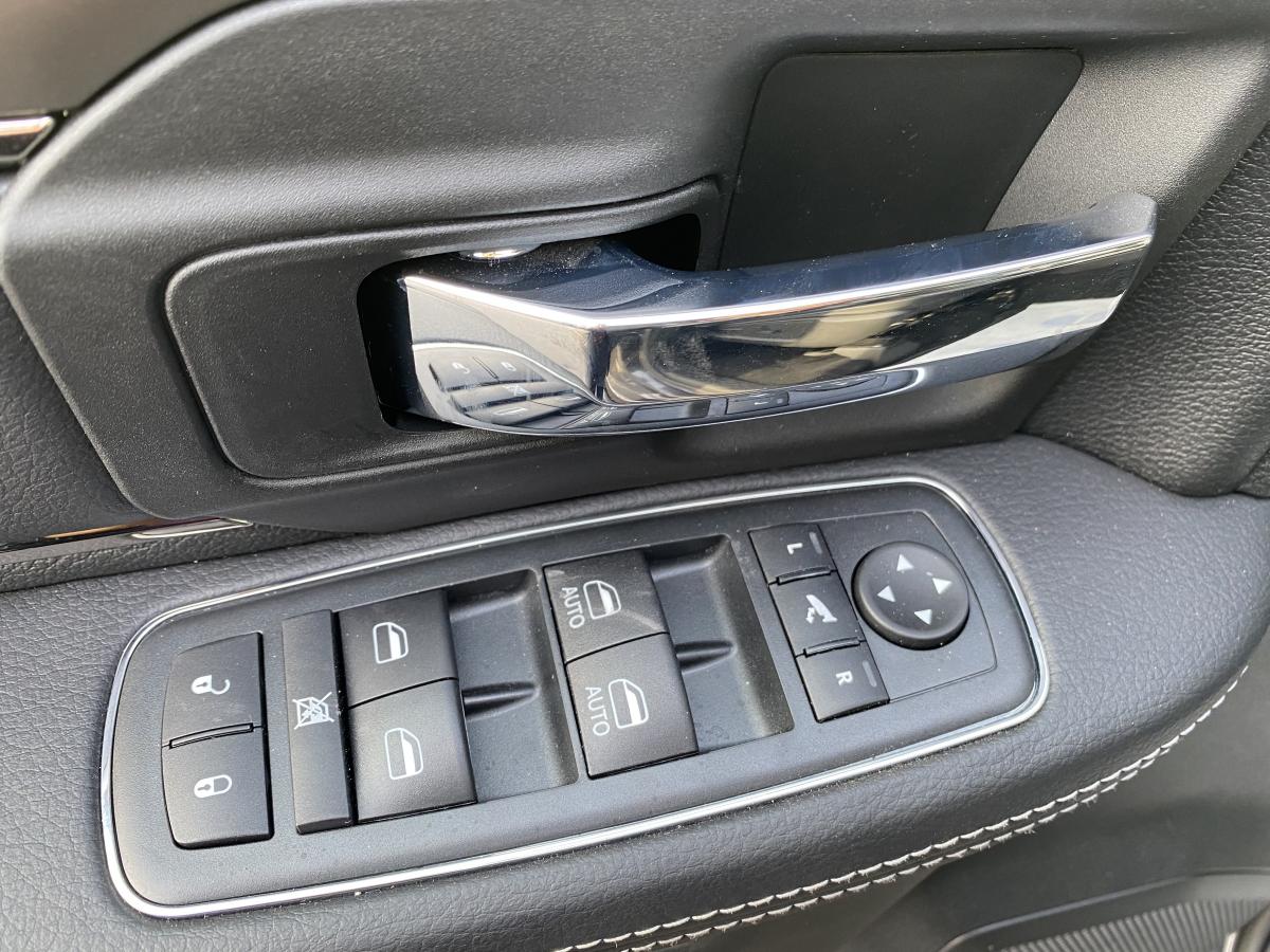 DODGE RAM CREW SPORT CLASSIC BLACK PACKAGE 2020