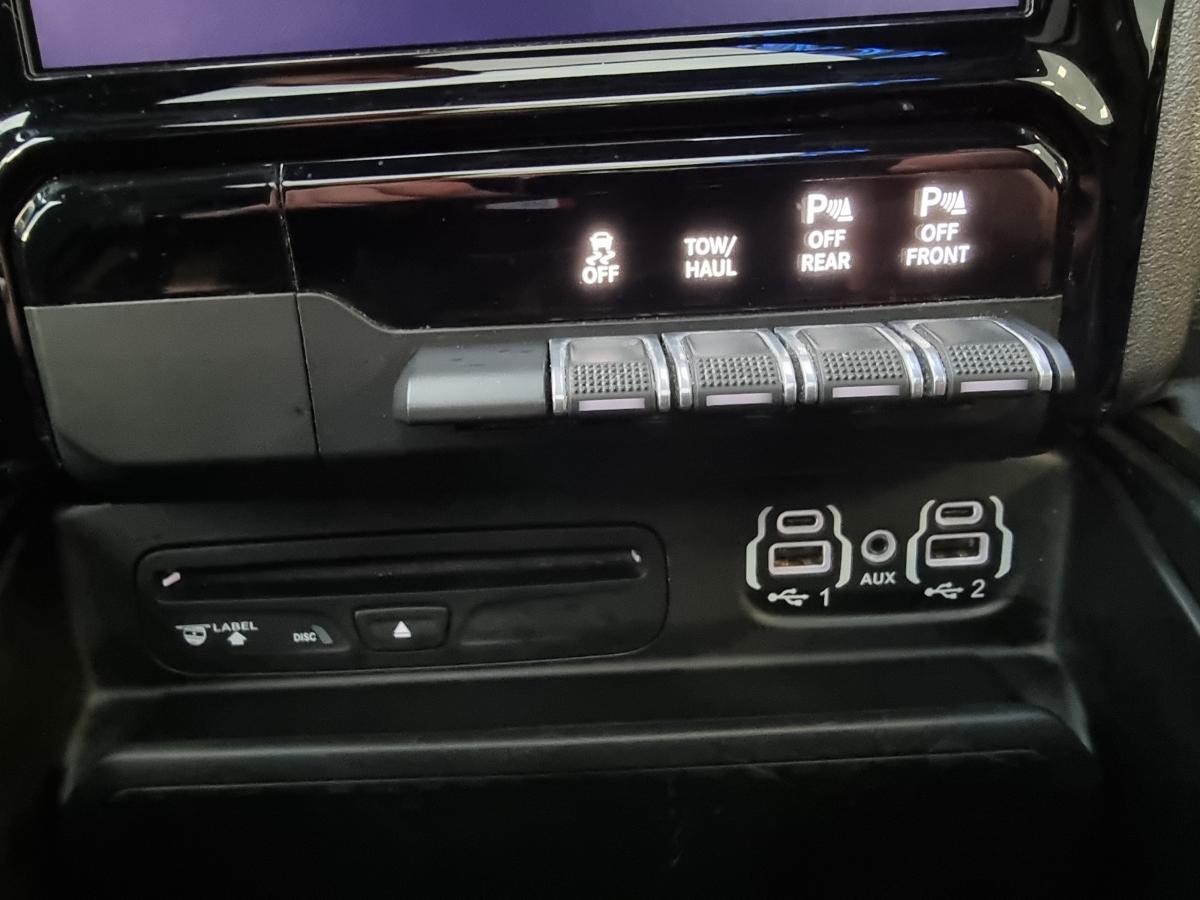 DODGE RAM 1500 CREW SPORT 2019 - E85
