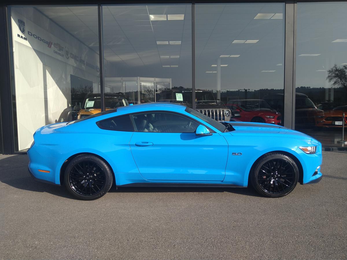 FORD MUSTANG GT Fastback V8 5.0L