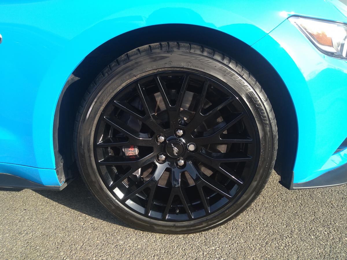 FORD MUSTANG GT Fastback V8 5.0L