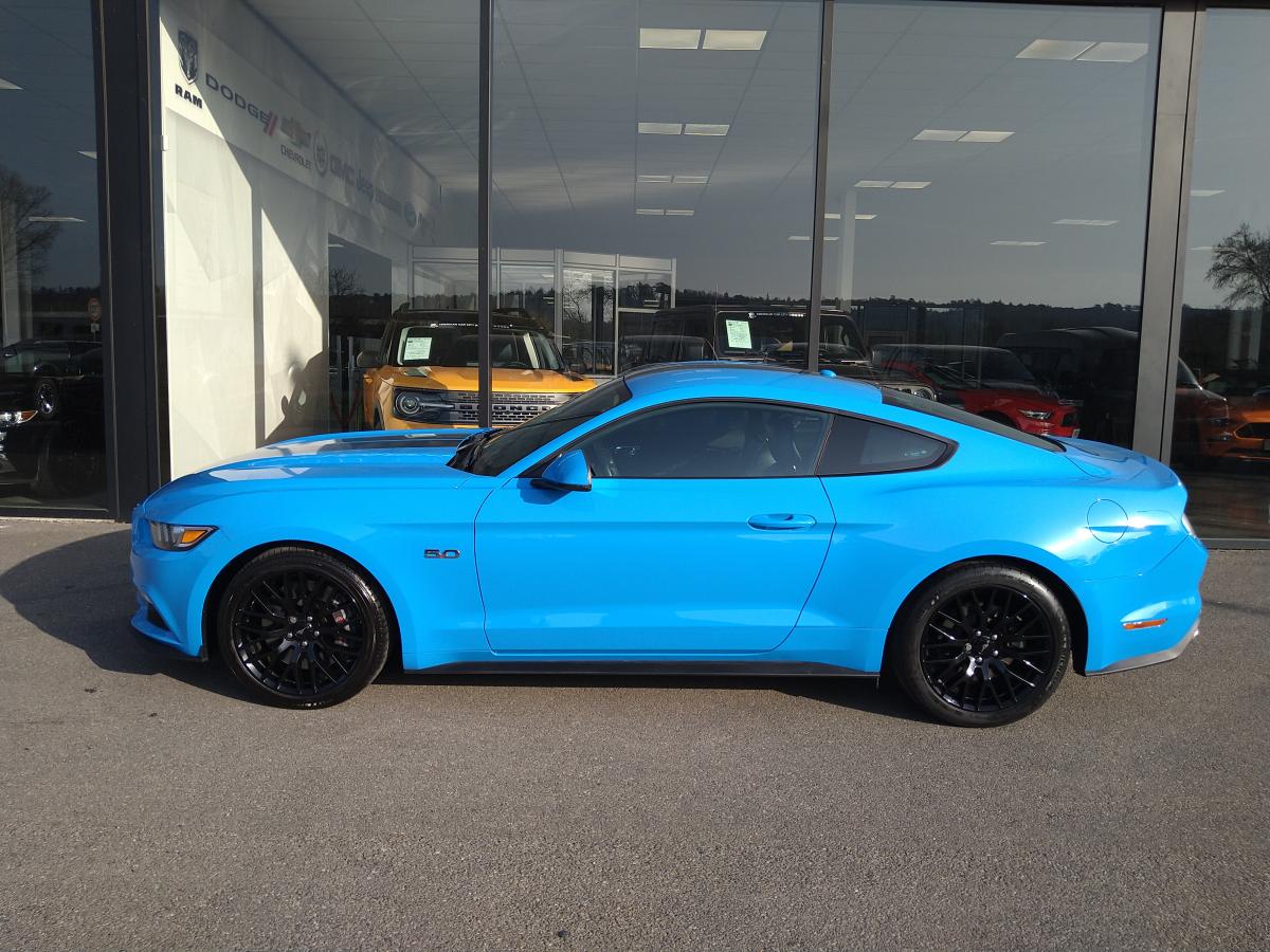 FORD MUSTANG GT Fastback V8 5.0L