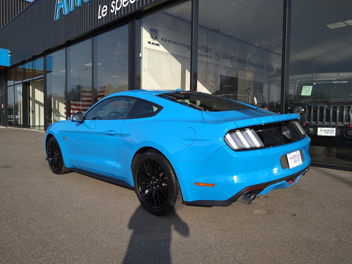FORD MUSTANG GT Fastback V8 5.0L