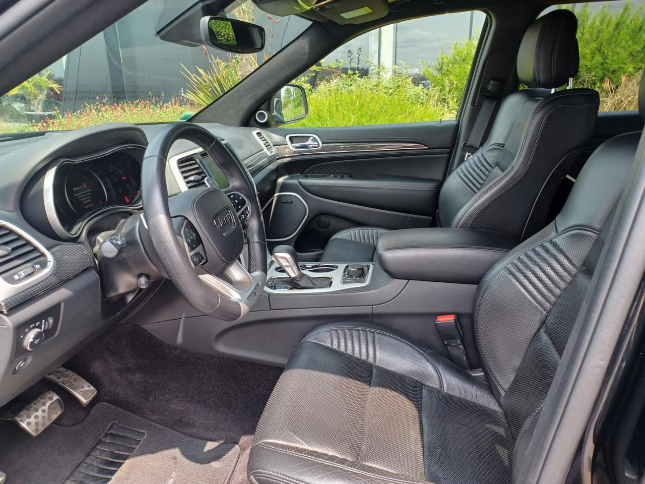JEEP GRAND CHEROKEE TRACKHAWK v8 6.2L