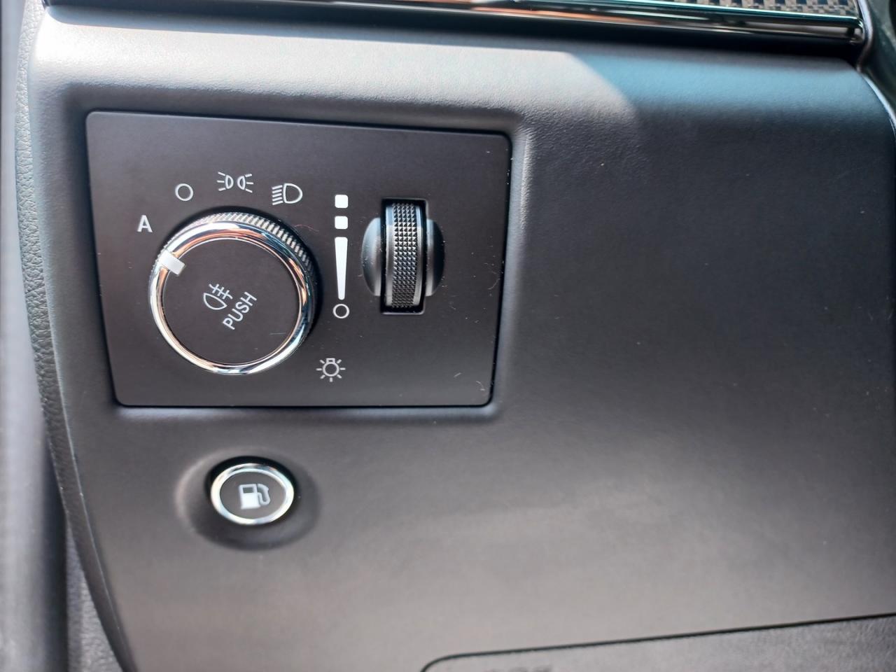JEEP GRAND CHEROKEE TRACKHAWK v8 6.2L
