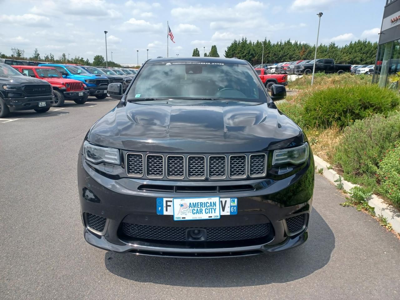 JEEP GRAND CHEROKEE TRACKHAWK v8 6.2L