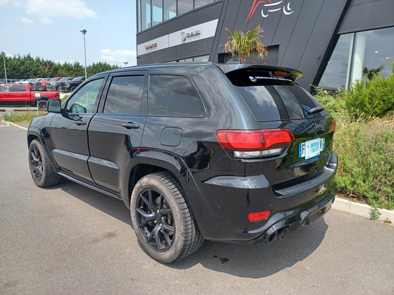 JEEP GRAND CHEROKEE TRACKHAWK v8 6.2L