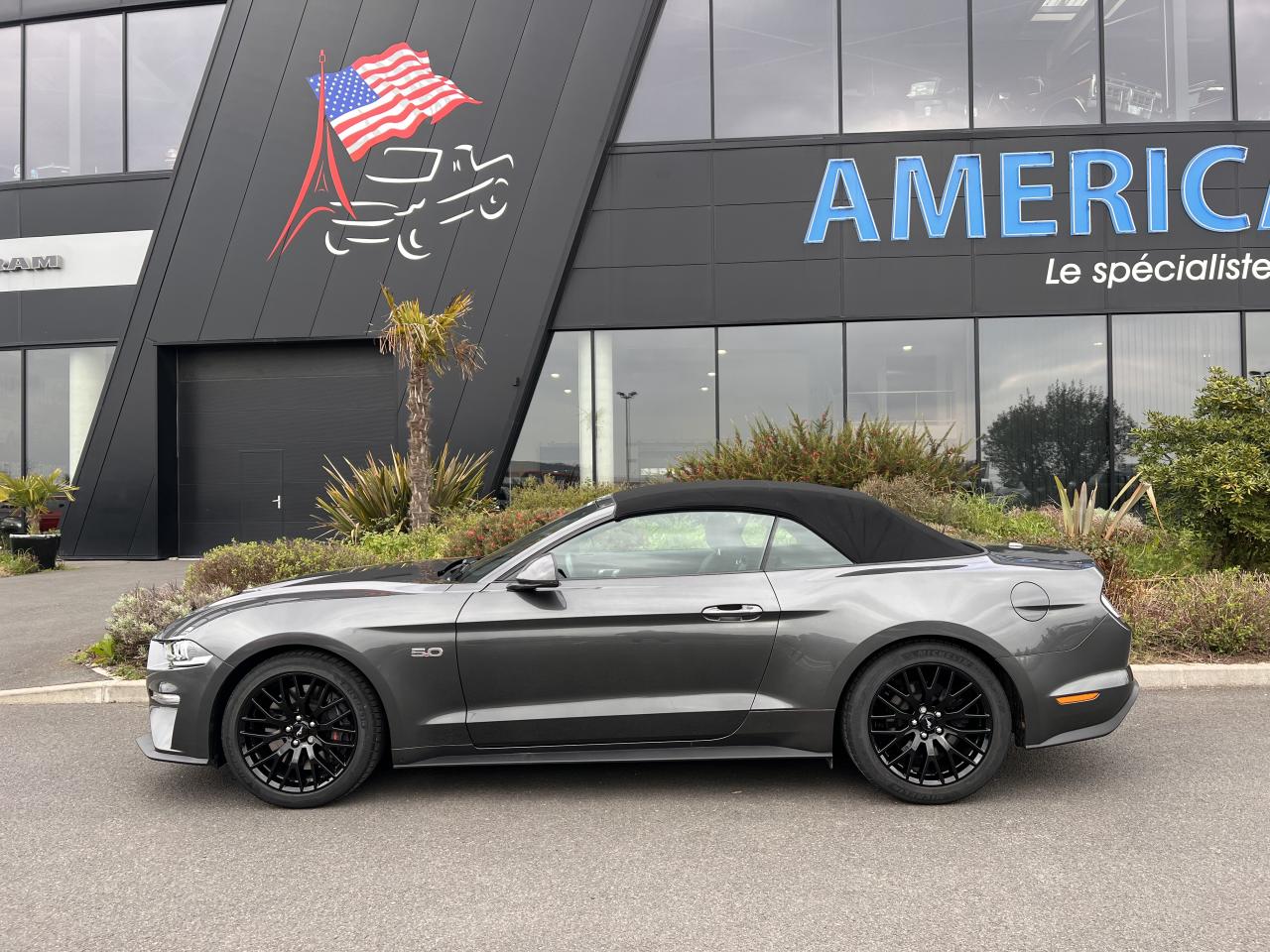 FORD MUSTANG GT CABRIOLET V8 5.0L
