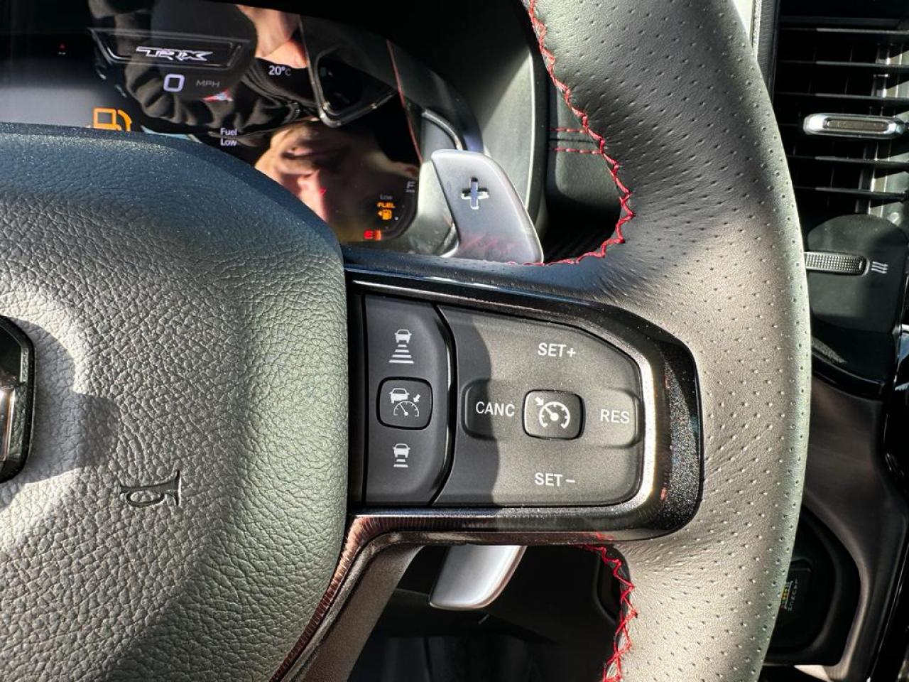 DODGE RAM 1500 CREW CAB TRX 6.2L V8