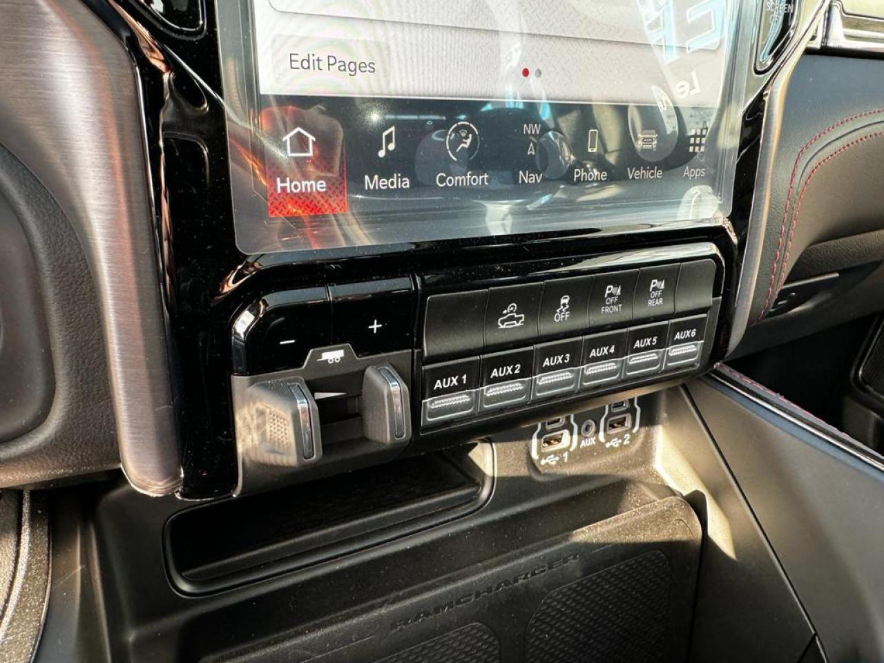DODGE RAM 1500 CREW CAB TRX 6.2L V8