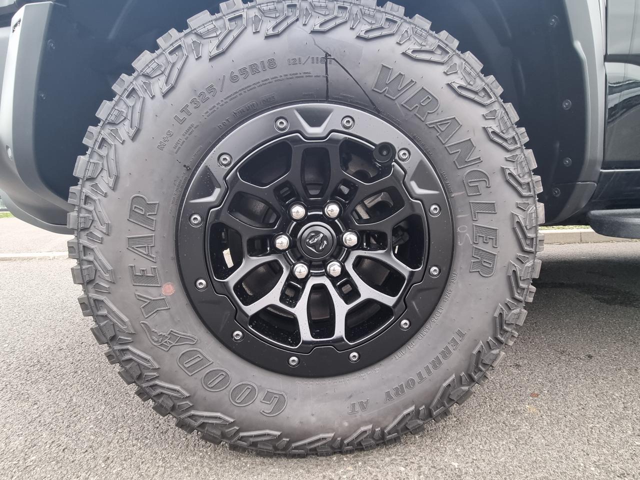 DODGE RAM 1500 CREW CAB TRX 6.2L V8
