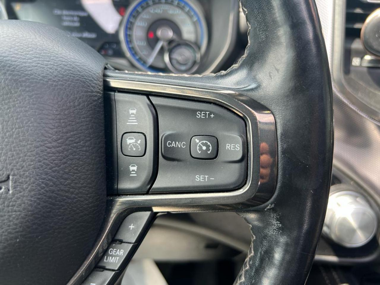 DODGE RAM 1500 CREW LIMITED RAMBOX