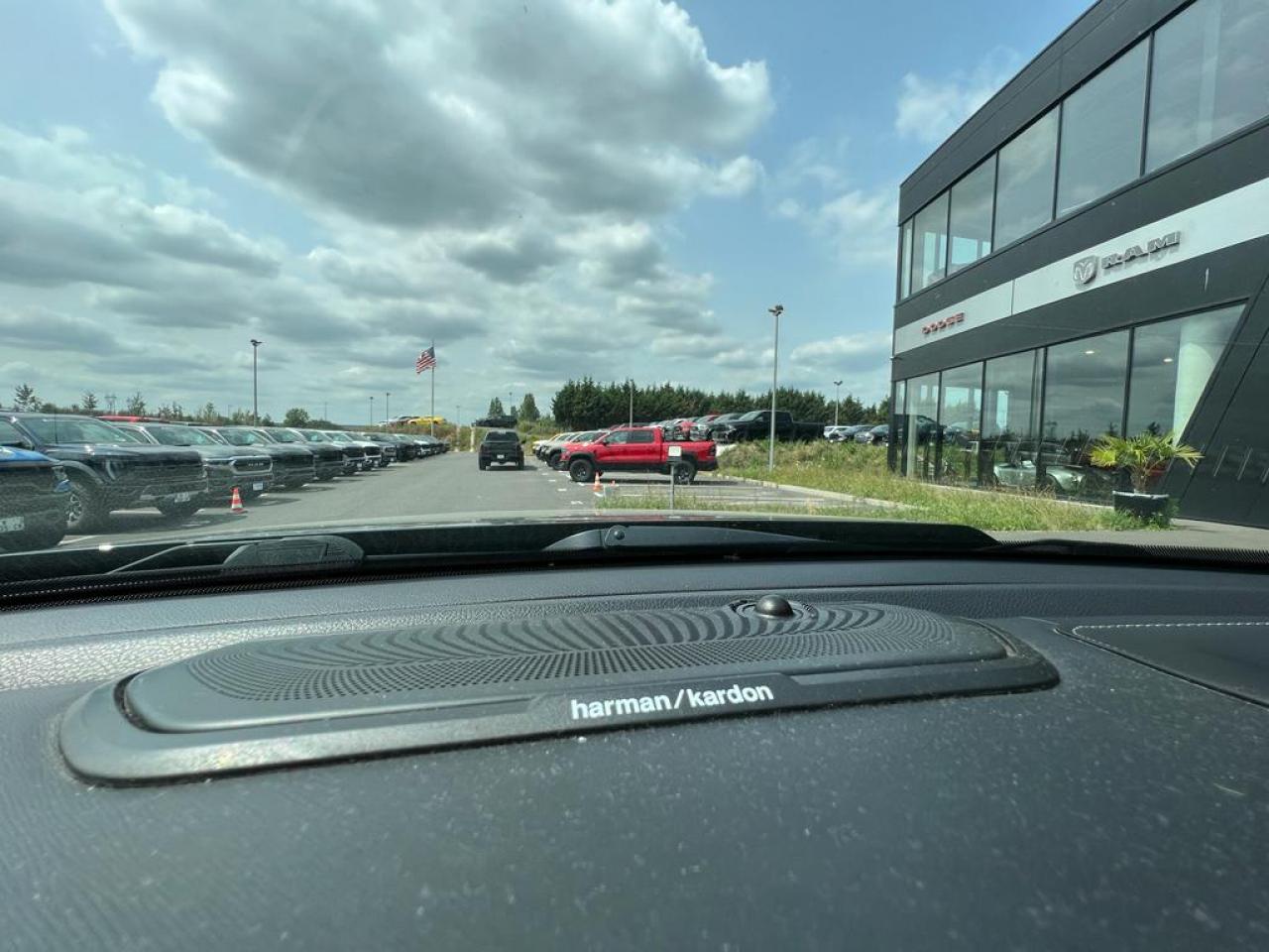 DODGE RAM 1500 CREW LIMITED RAMBOX