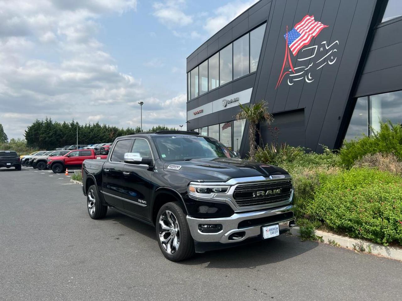 DODGE RAM 1500 CREW LIMITED RAMBOX