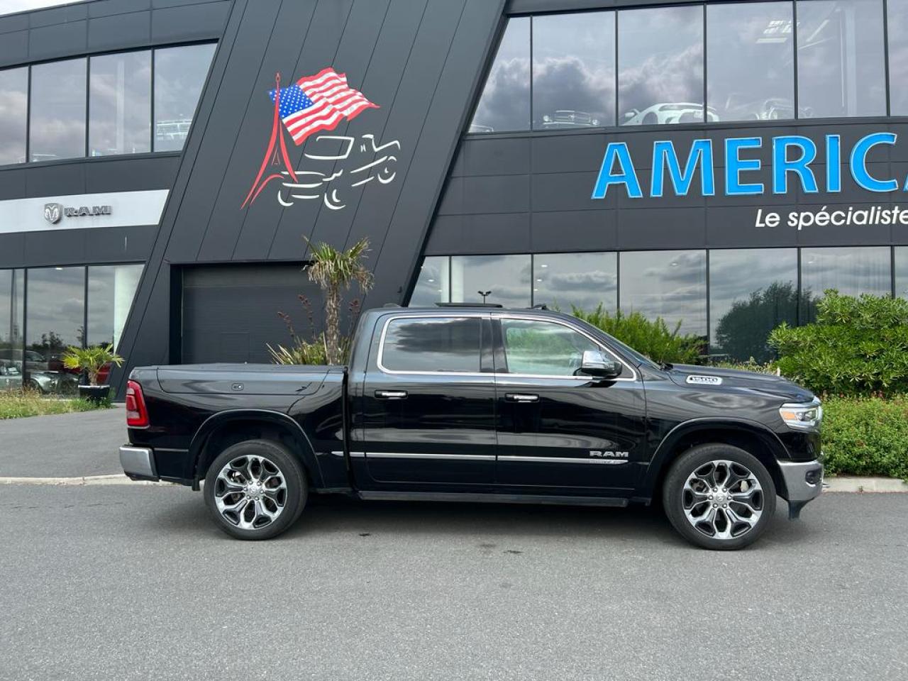 DODGE RAM 1500 CREW LIMITED RAMBOX
