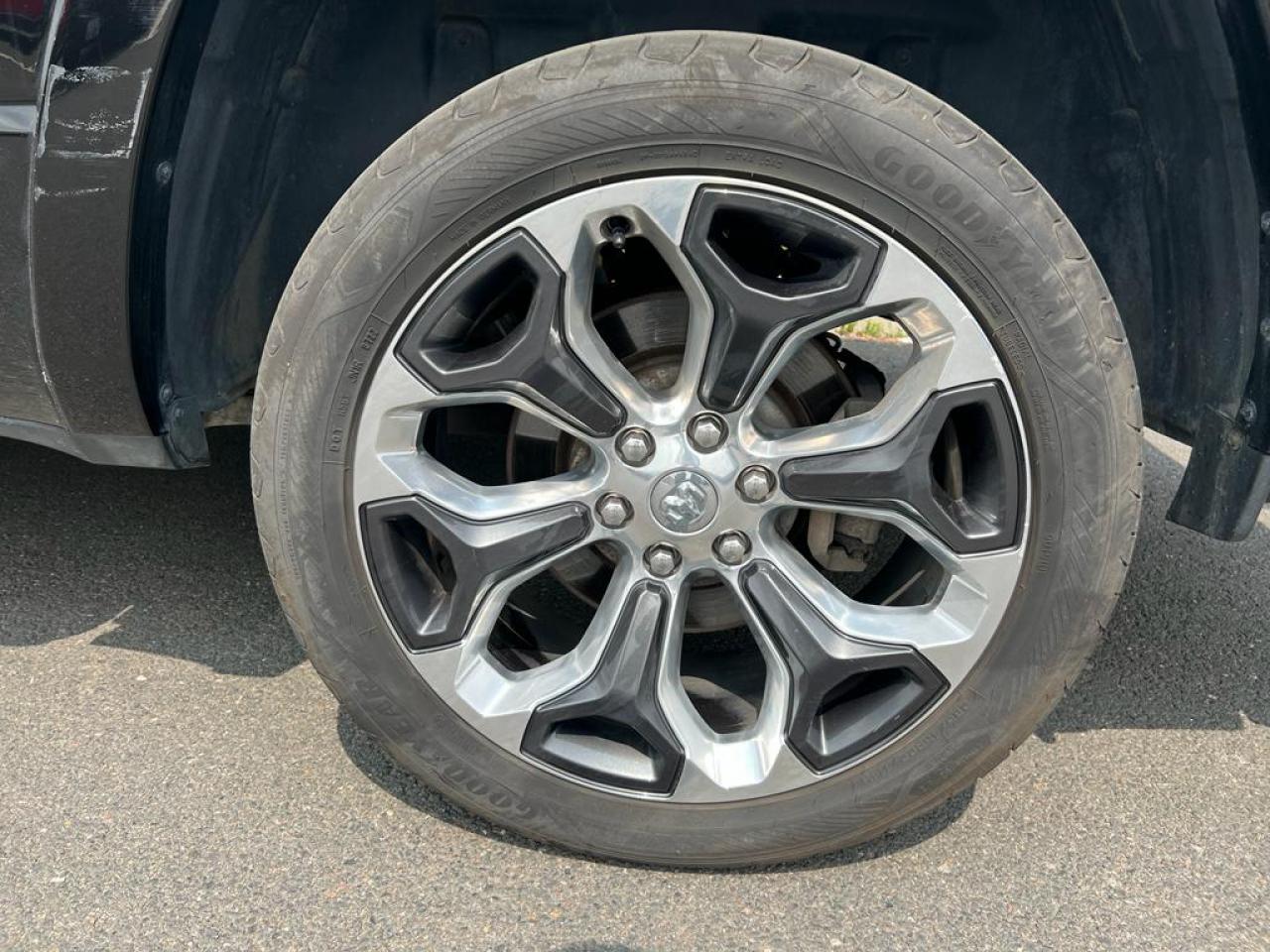 DODGE RAM 1500 CREW LIMITED RAMBOX