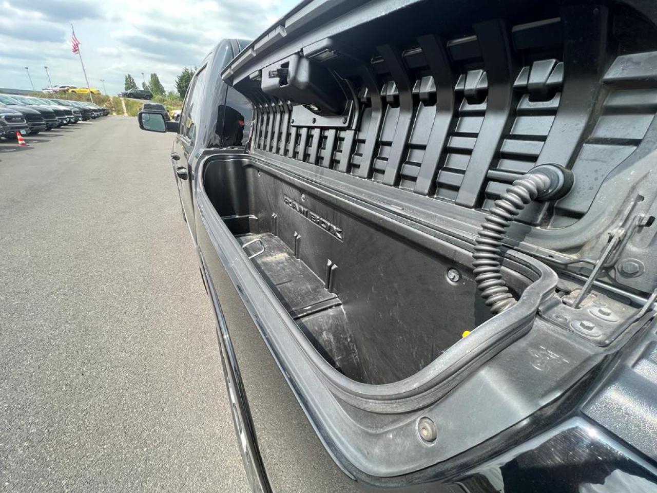 DODGE RAM 1500 CREW LIMITED RAMBOX