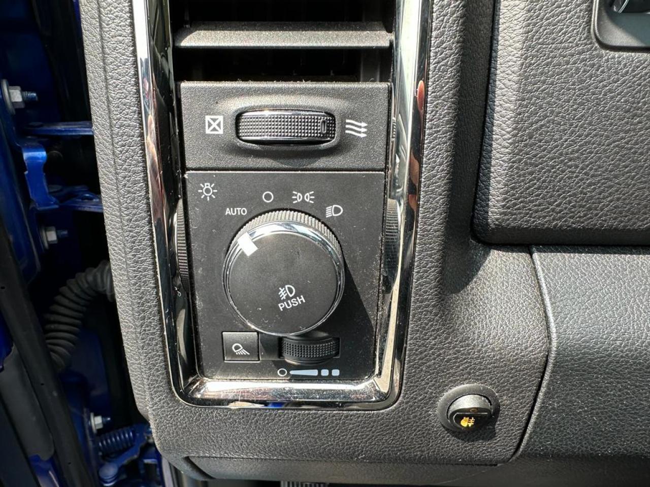 DODGE RAM 1500 CREW CAB SPORT BLACK EDITION