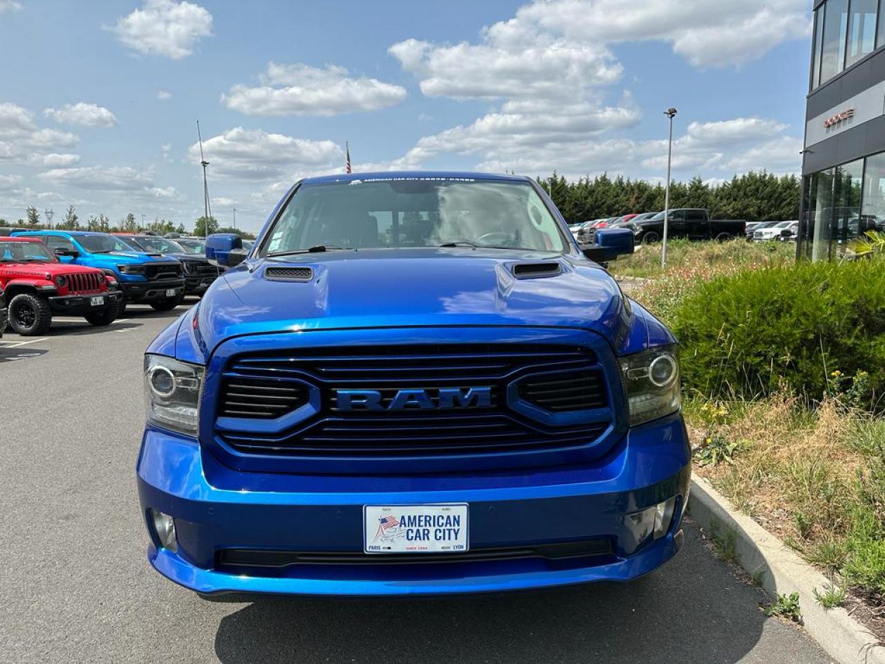 DODGE RAM 1500 CREW CAB SPORT BLACK EDITION