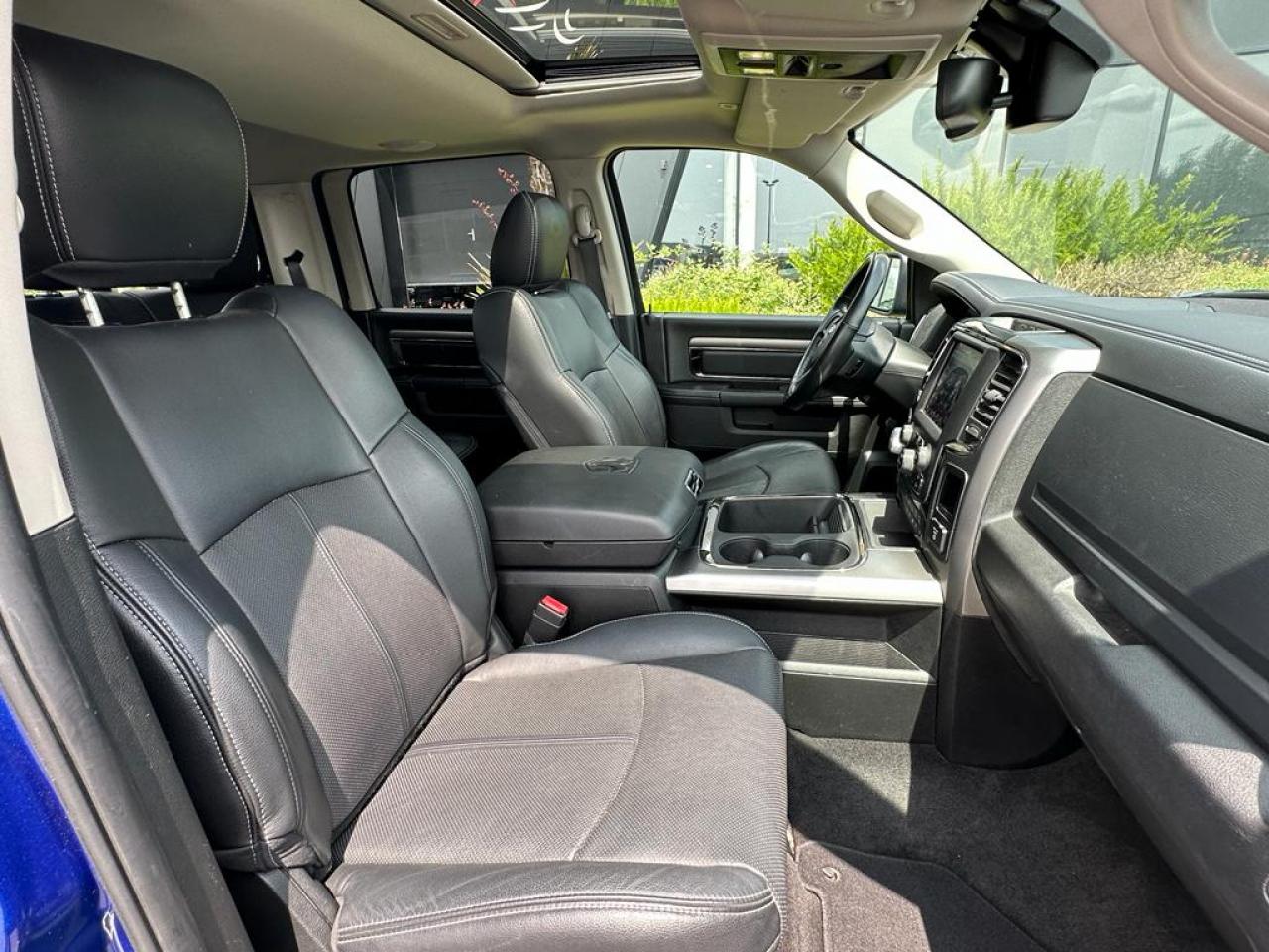 DODGE RAM 1500 CREW CAB SPORT BLACK EDITION