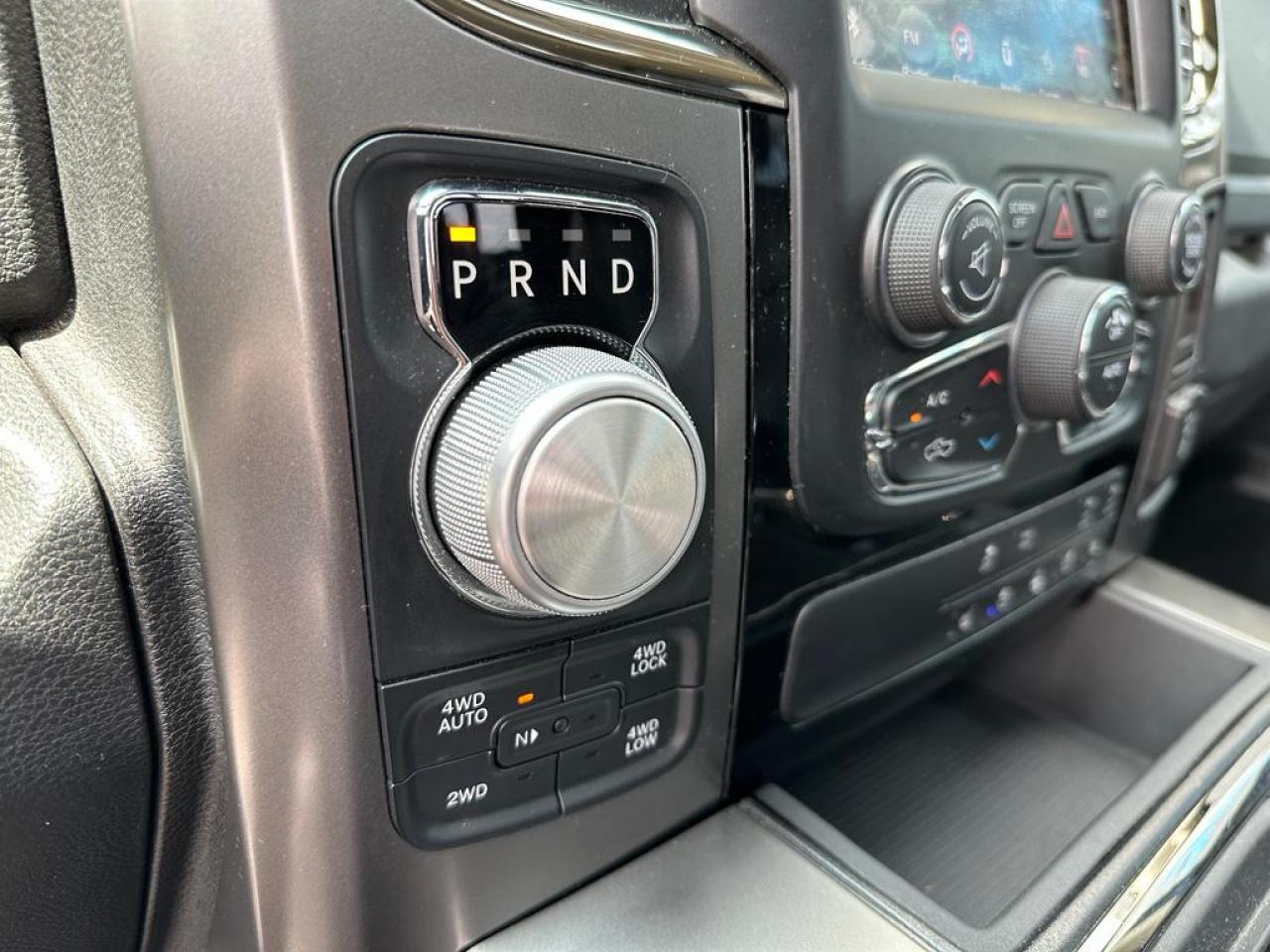 DODGE RAM 1500 CREW CAB SPORT BLACK EDITION