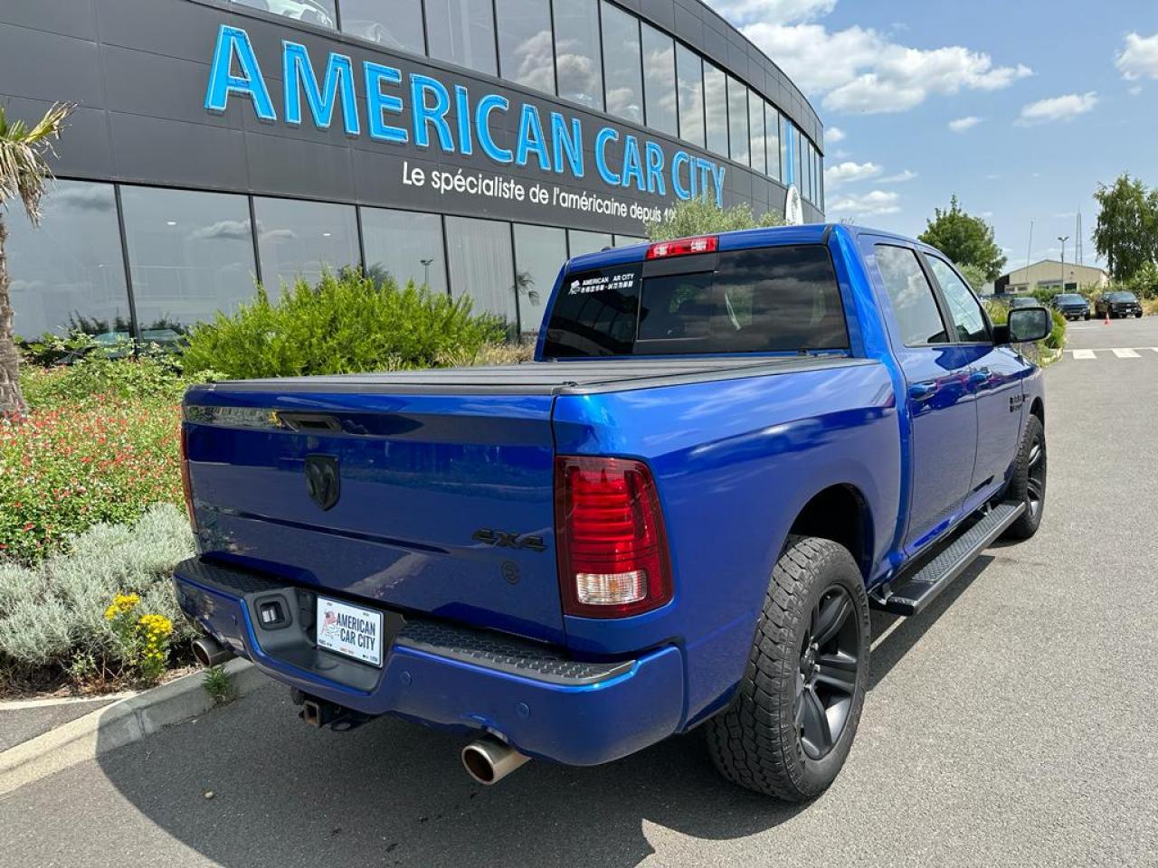 DODGE RAM 1500 CREW CAB SPORT BLACK EDITION