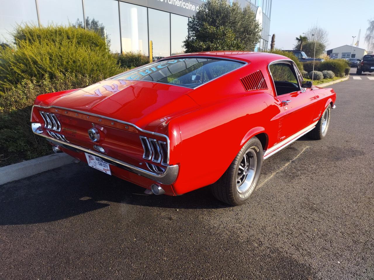 FORD MUSTANG 289 Fastback EN RESTAURATION CHEZ NOUS