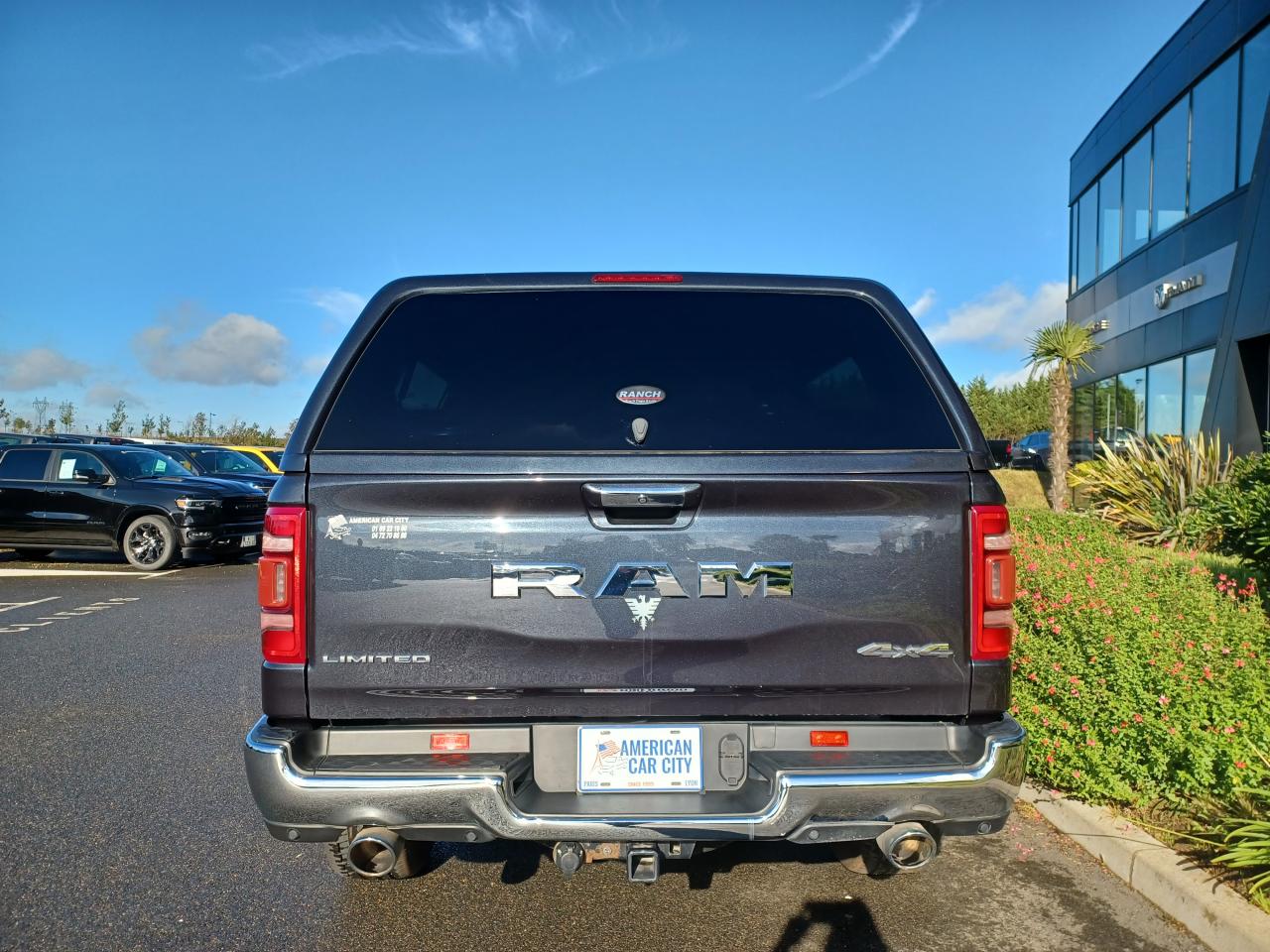 DODGE RAM 1500 CREW LIMITED