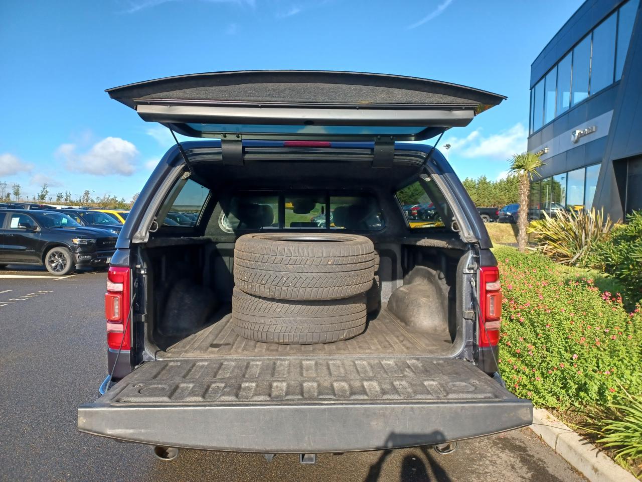 DODGE RAM 1500 CREW LIMITED