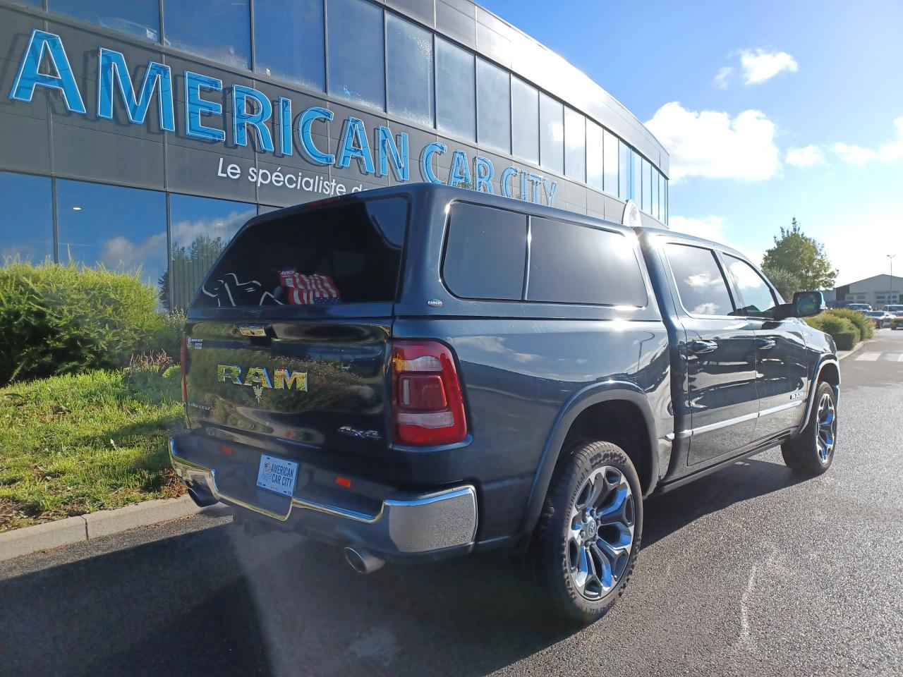 DODGE RAM 1500 CREW LIMITED