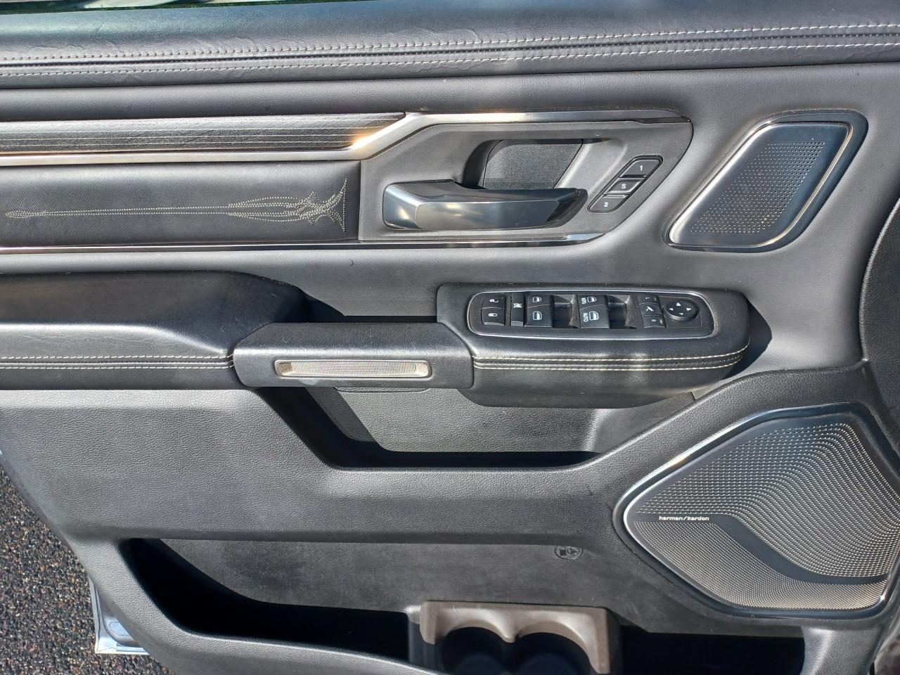 DODGE RAM 1500 CREW LIMITED