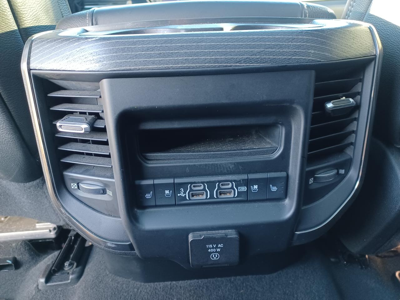 DODGE RAM 1500 CREW LIMITED