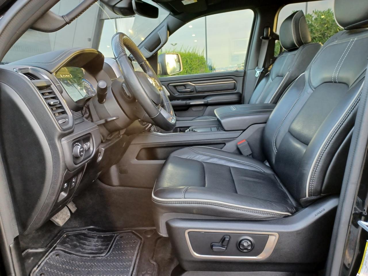 DODGE RAM 1500 CREW LIMITED BLACK PACKAGE