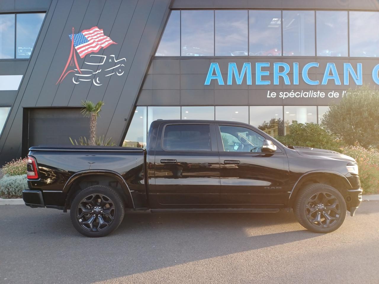 DODGE RAM 1500 CREW LIMITED BLACK PACKAGE