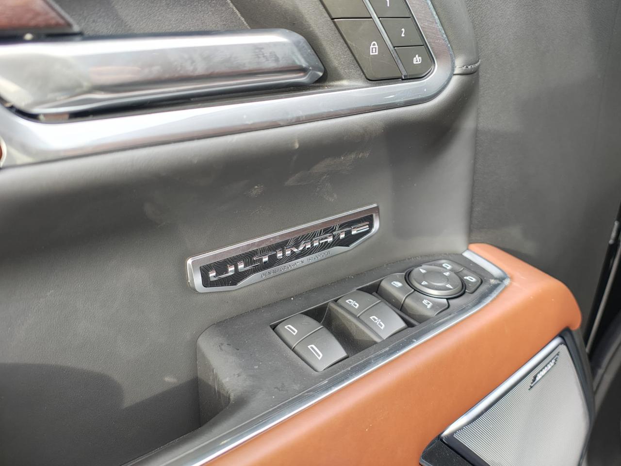 GMC Sierra 1500 Crew cab Denali Ultimate Edition V8 6.2L