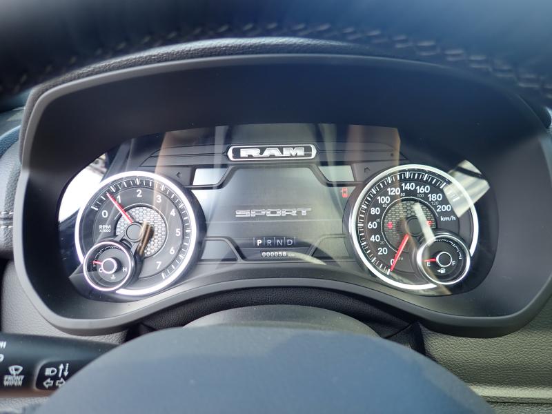 DODGE RAM 1500 CREW SPORT