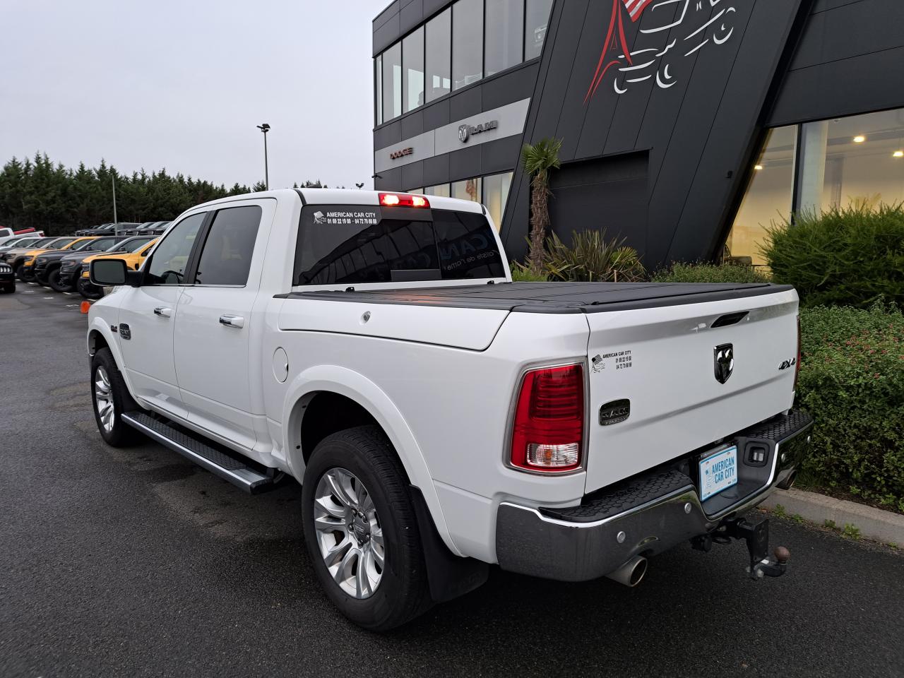 DODGE RAM 1500 CREW LONGHORN AIR RAMBOX