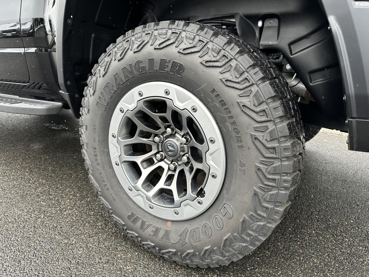 DODGE RAM 1500 CREW CAB TRX 6.2L V8