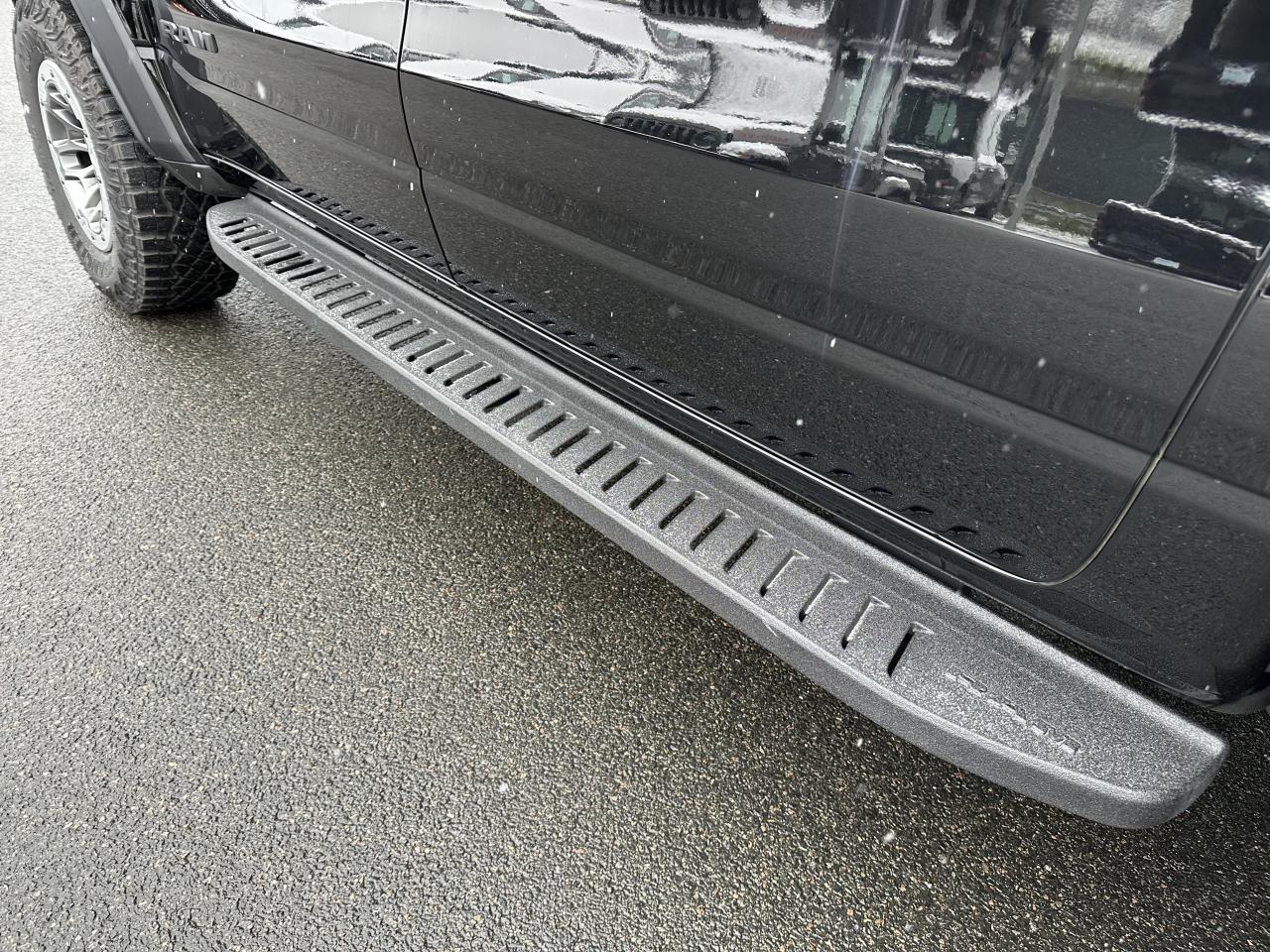 DODGE RAM 1500 CREW CAB TRX 6.2L V8