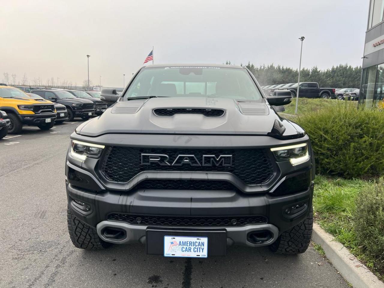 DODGE RAM 1500 CREW CAB TRX 6.2L V8