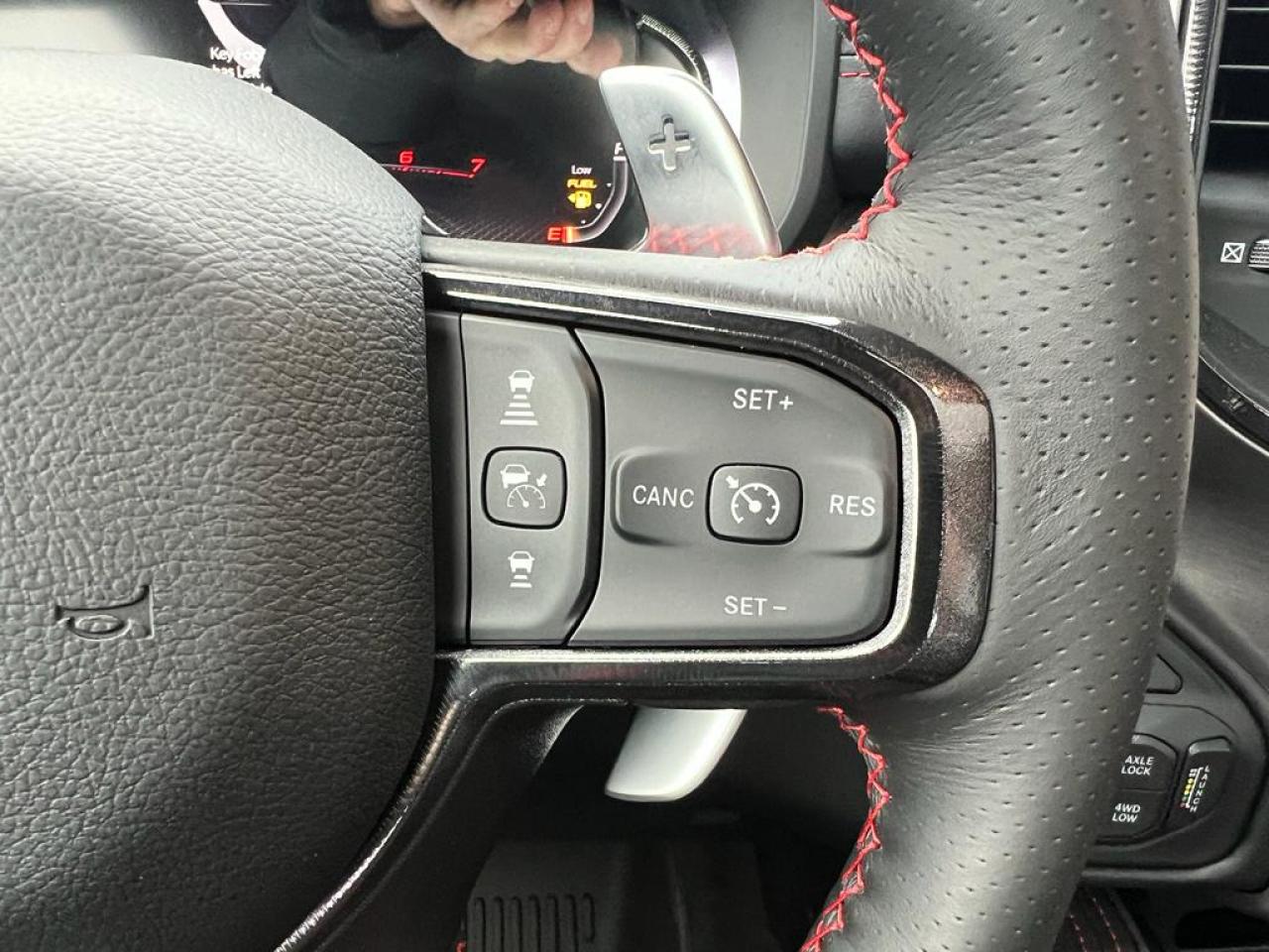 DODGE RAM 1500 CREW CAB TRX 6.2L V8